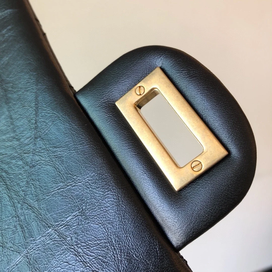 샤넬 2.55 빈티지 미디움 플랩백 블랙 빈티지 골드