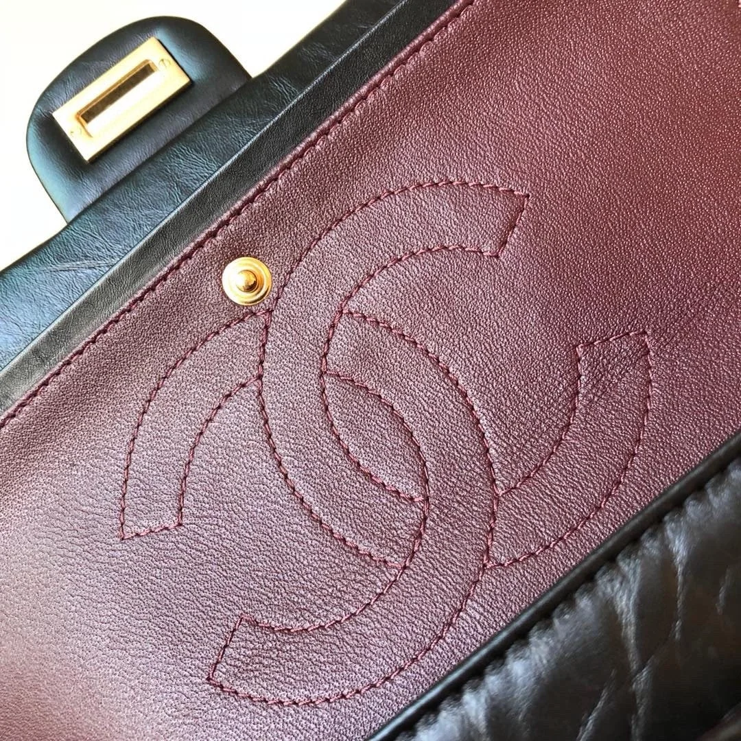 샤넬 2.55 빈티지 미디움 플랩백 블랙 빈티지 골드