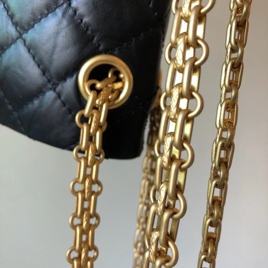 샤넬 2.55 빈티지 미디움 플랩백 블랙 빈티지 골드