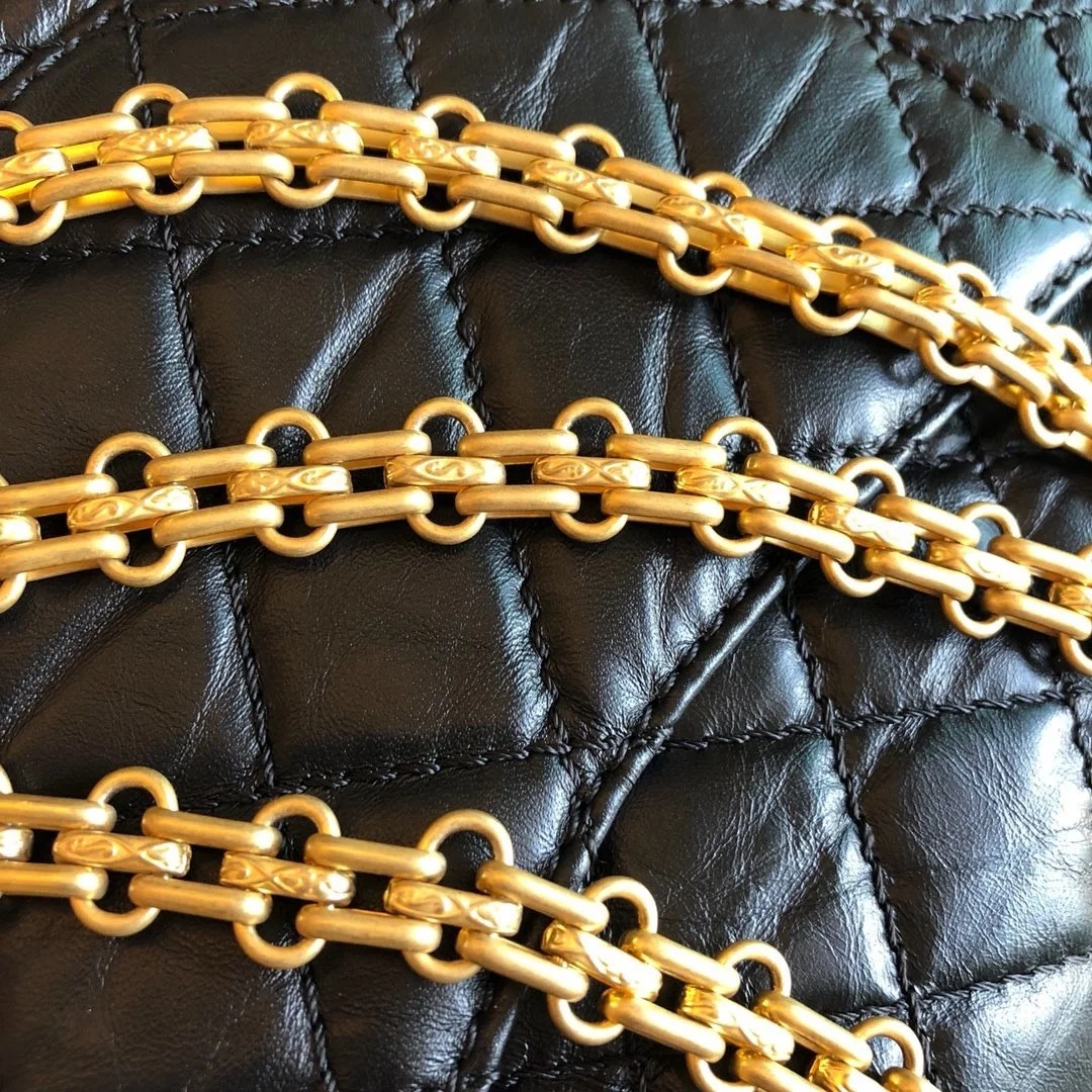 샤넬 2.55 빈티지 미디움 플랩백 블랙 빈티지 골드