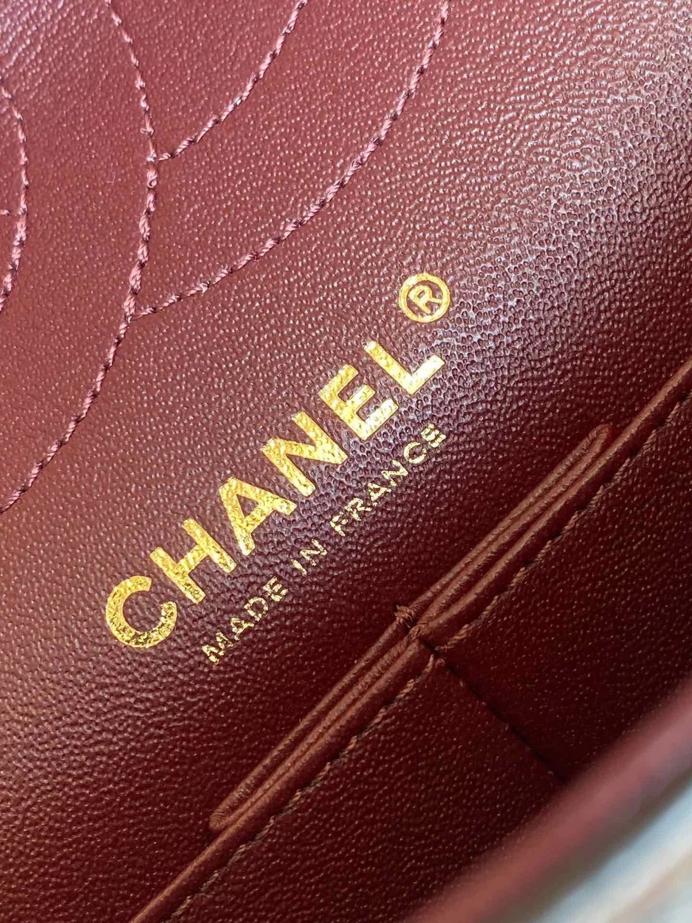 샤넬 2.55 빈티지 미디움 플랩백 블랙 샴페인 골드