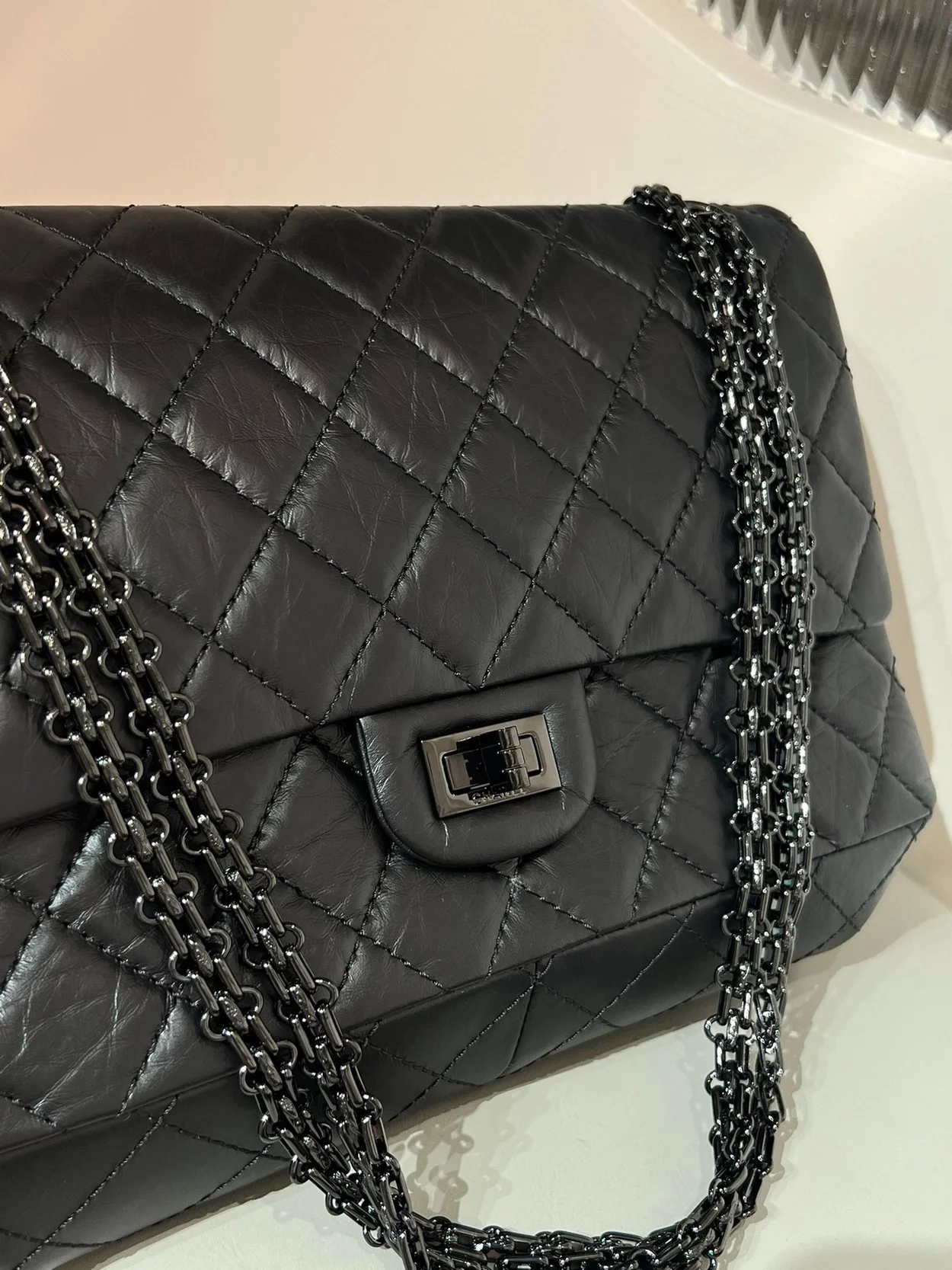 샤넬 2.55 빈티지 라지 플랩백 블랙