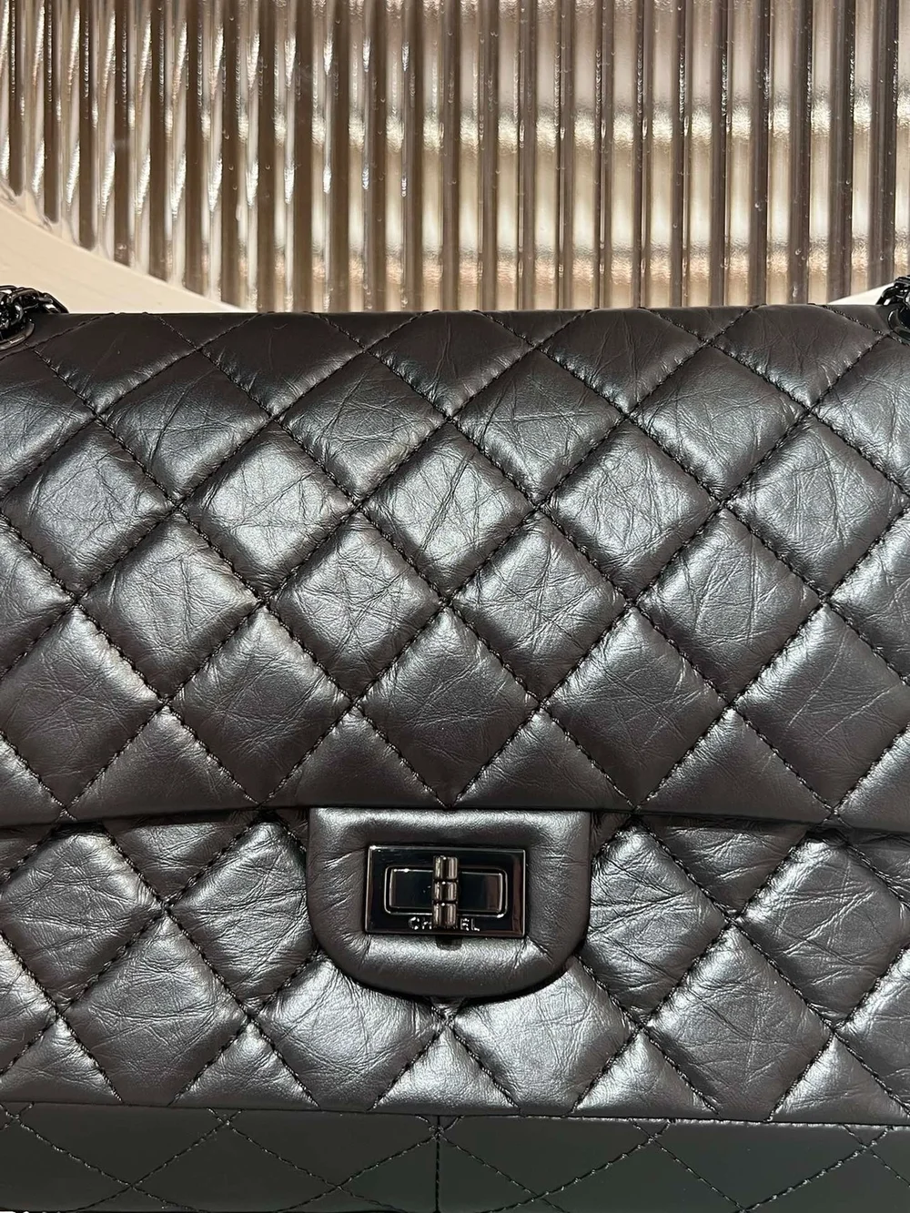 샤넬 2.55 빈티지 라지 플랩백 블랙