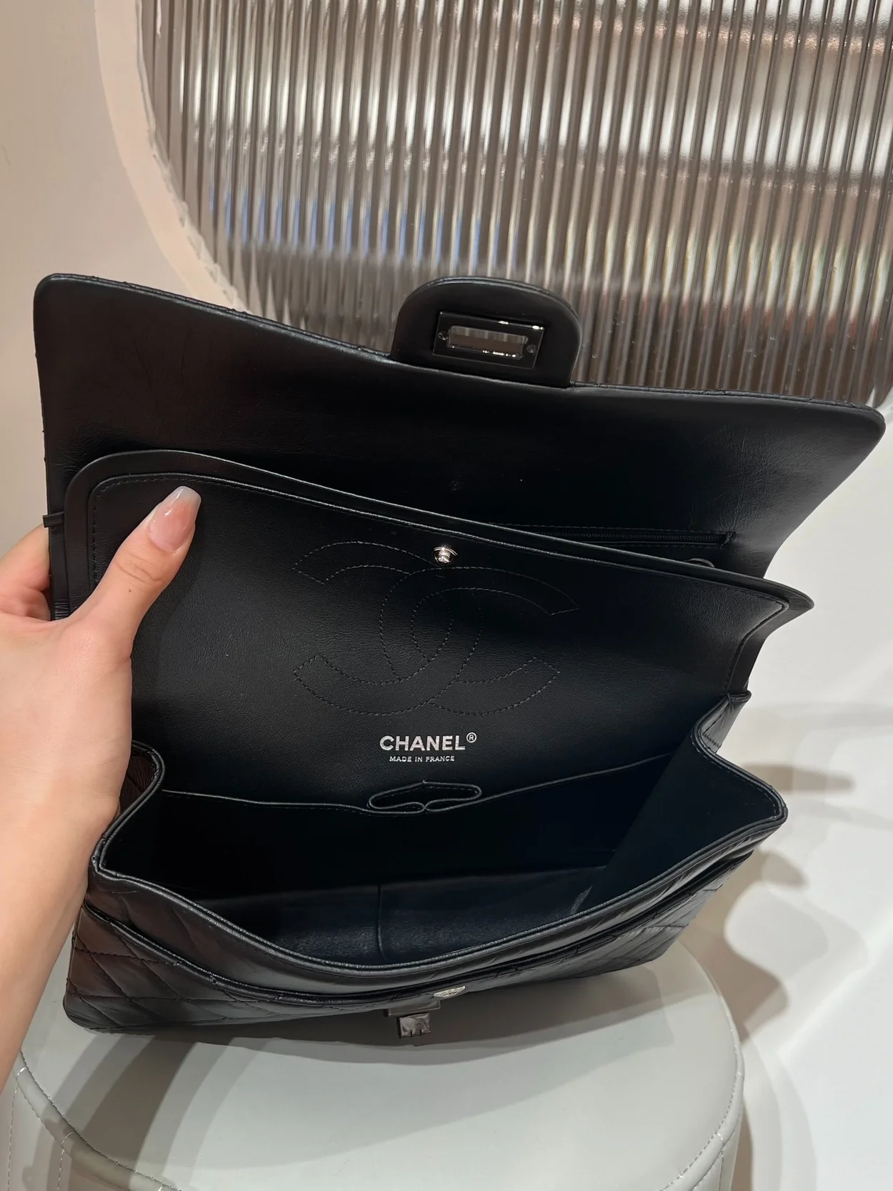 샤넬 2.55 빈티지 라지 플랩백 블랙