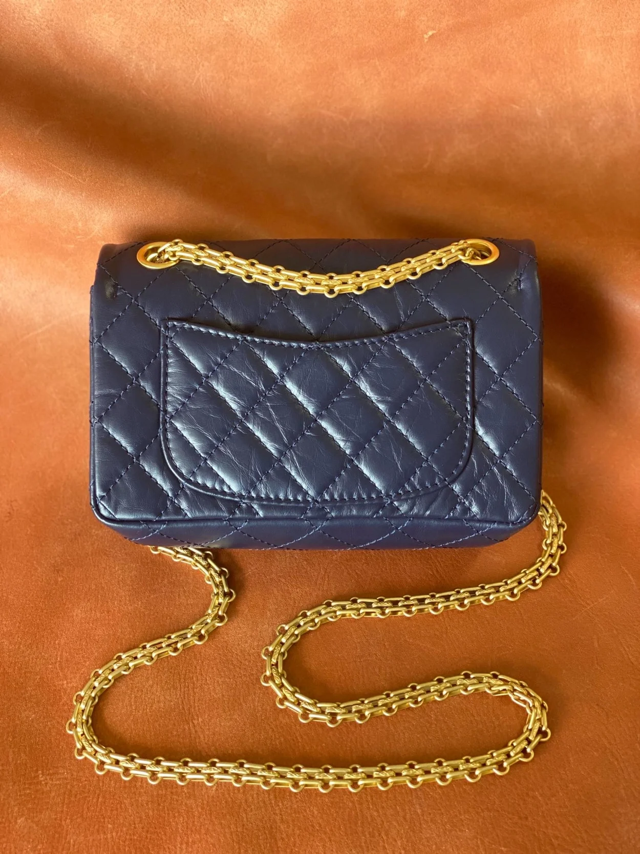 샤넬 2.55 빈티지 미니 플랩백 딥블루 골드