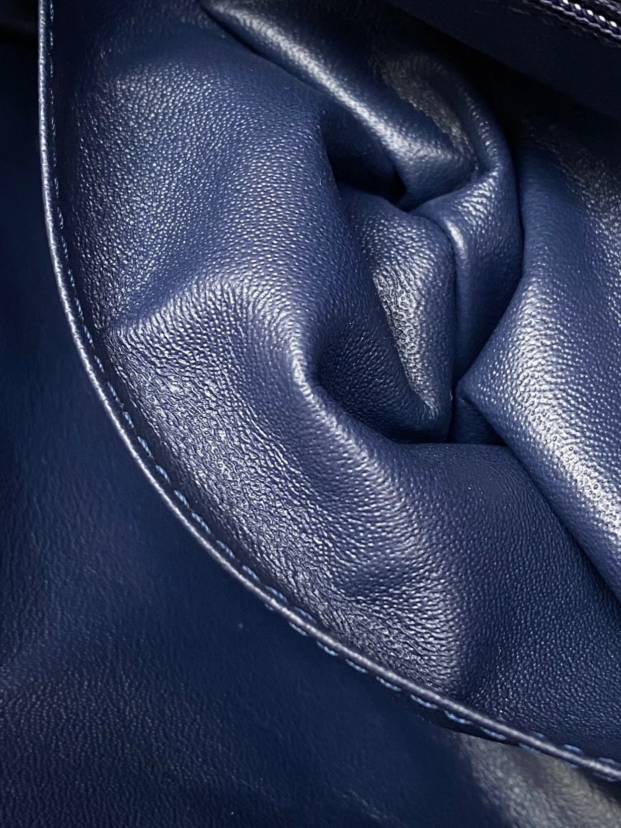 샤넬 2.55 빈티지 미니 플랩백 딥블루 골드