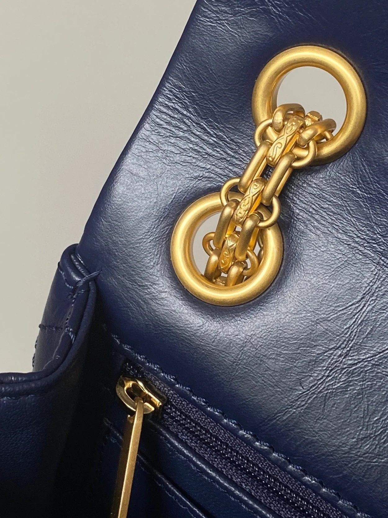 샤넬 2.55 빈티지 미니 플랩백 딥블루 골드