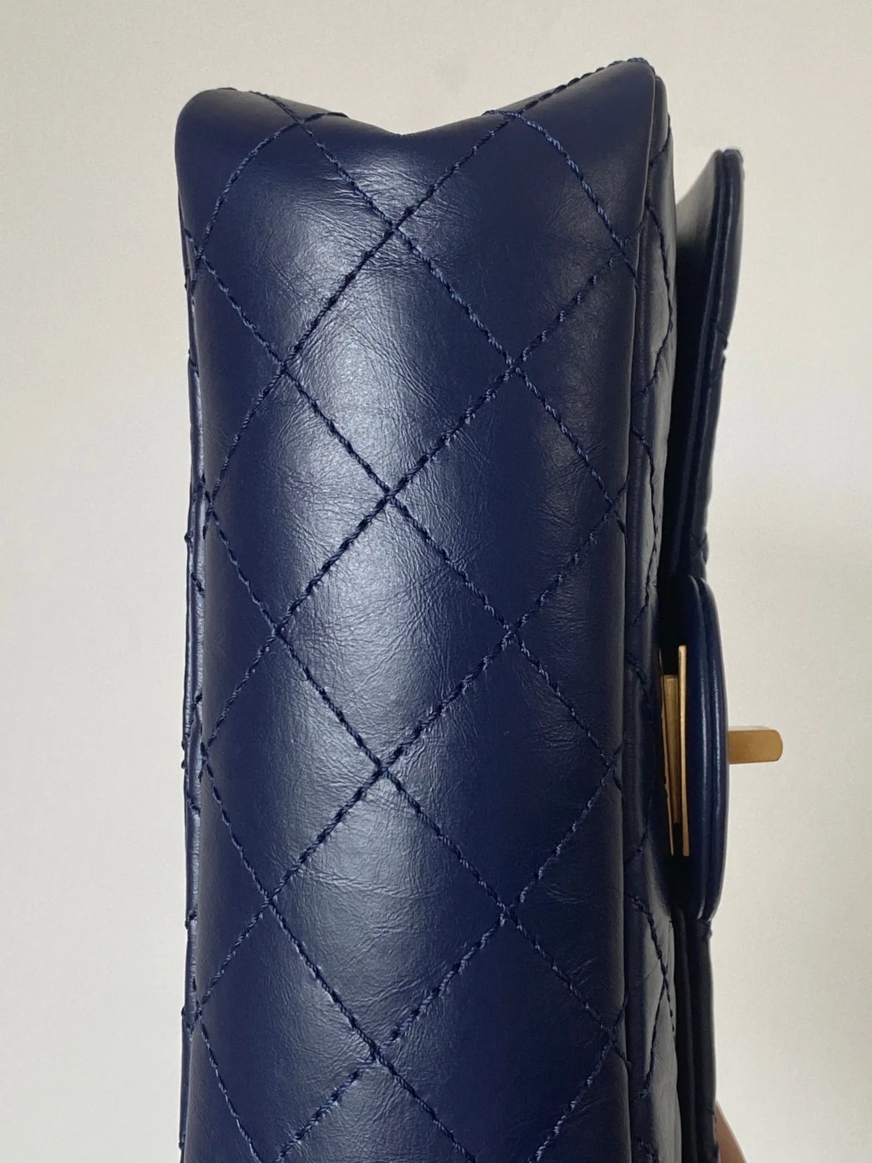 샤넬 2.55 빈티지 미니 플랩백 딥블루 골드