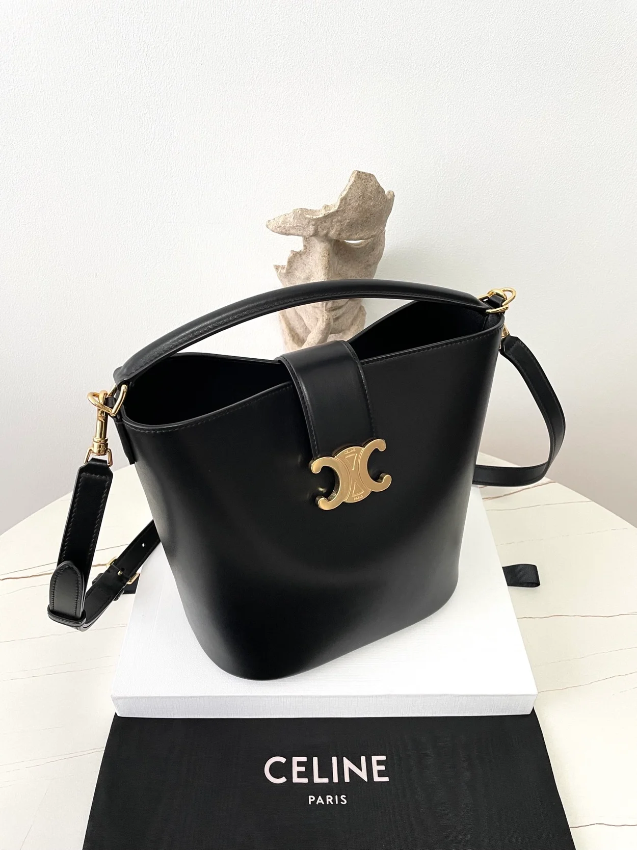 셀린느 미디엄 루이즈백