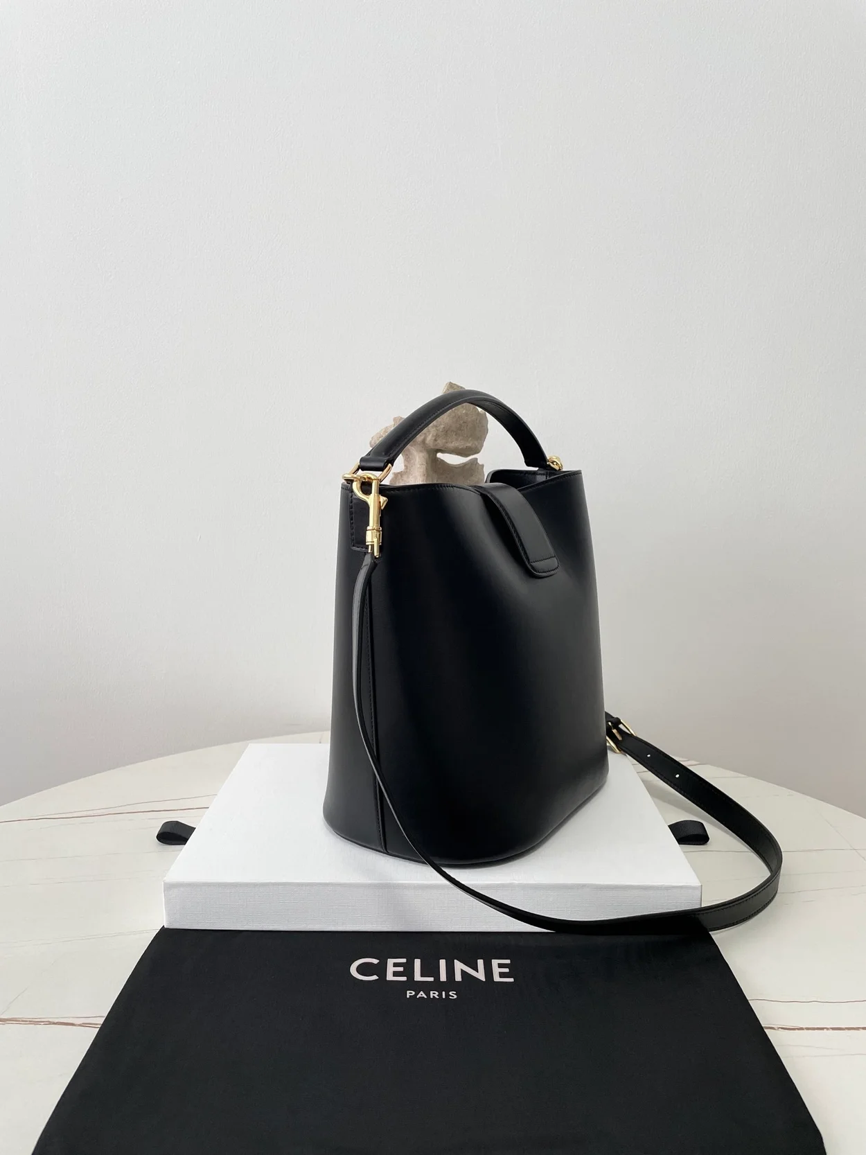 셀린느 미디엄 루이즈백