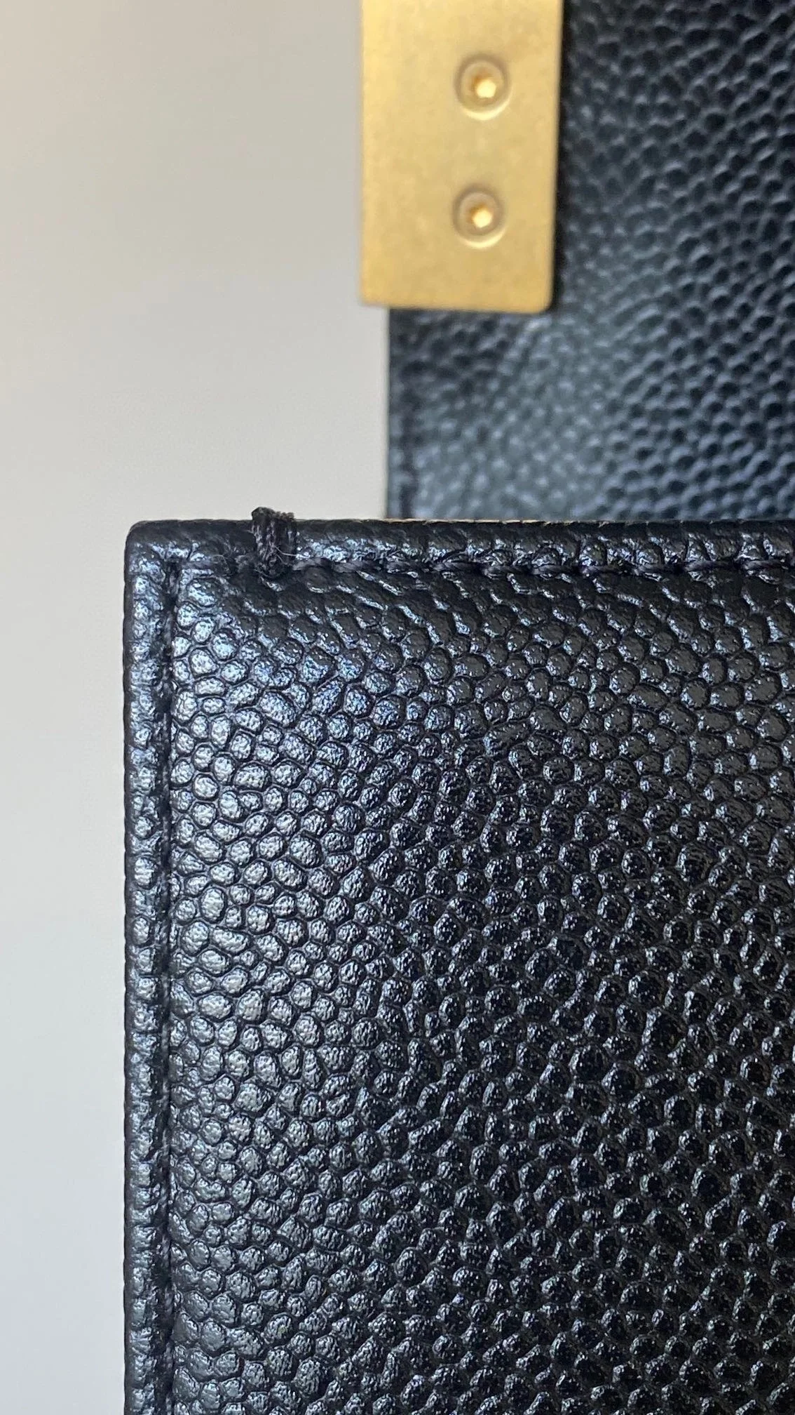 샤넬 보이백 미니 캐비어 블랙 빈티지 골드