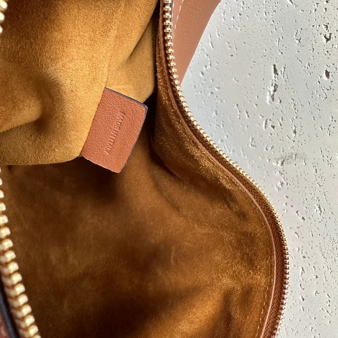 셀린느 엘로이즈 백 브라운