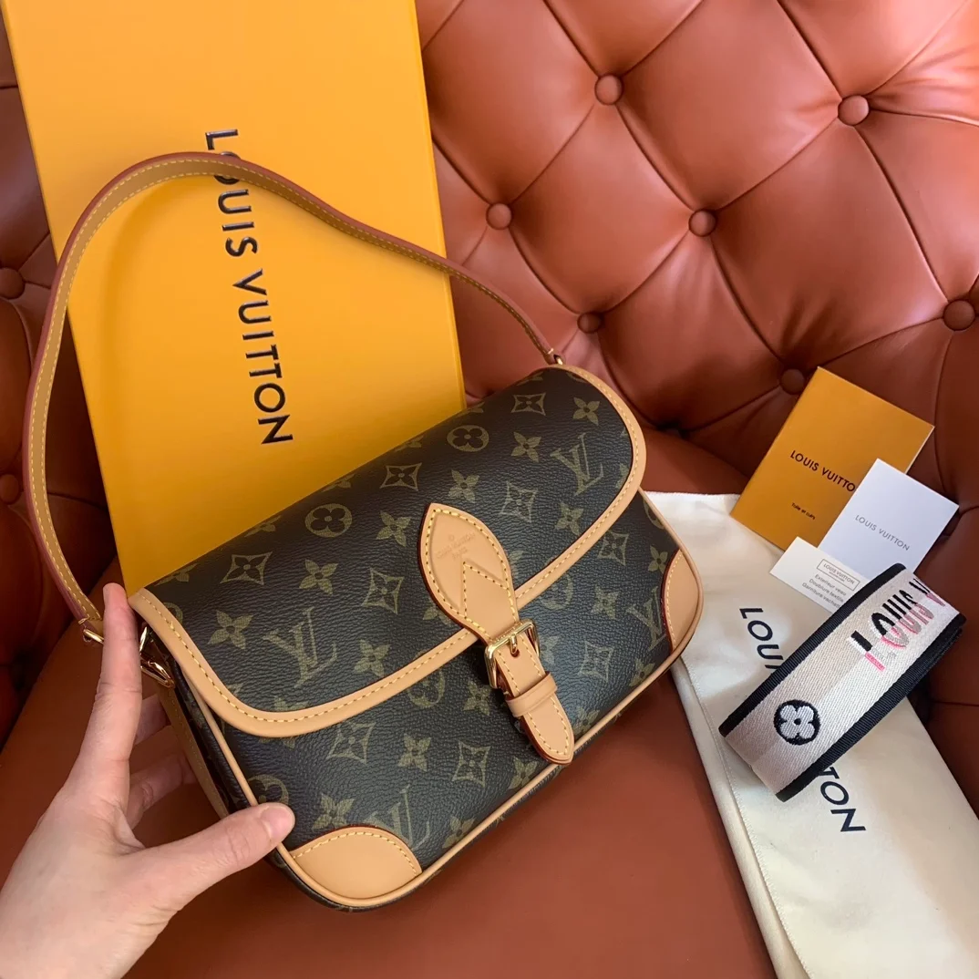 루이비통 다이앤 모노그램 백 M45985