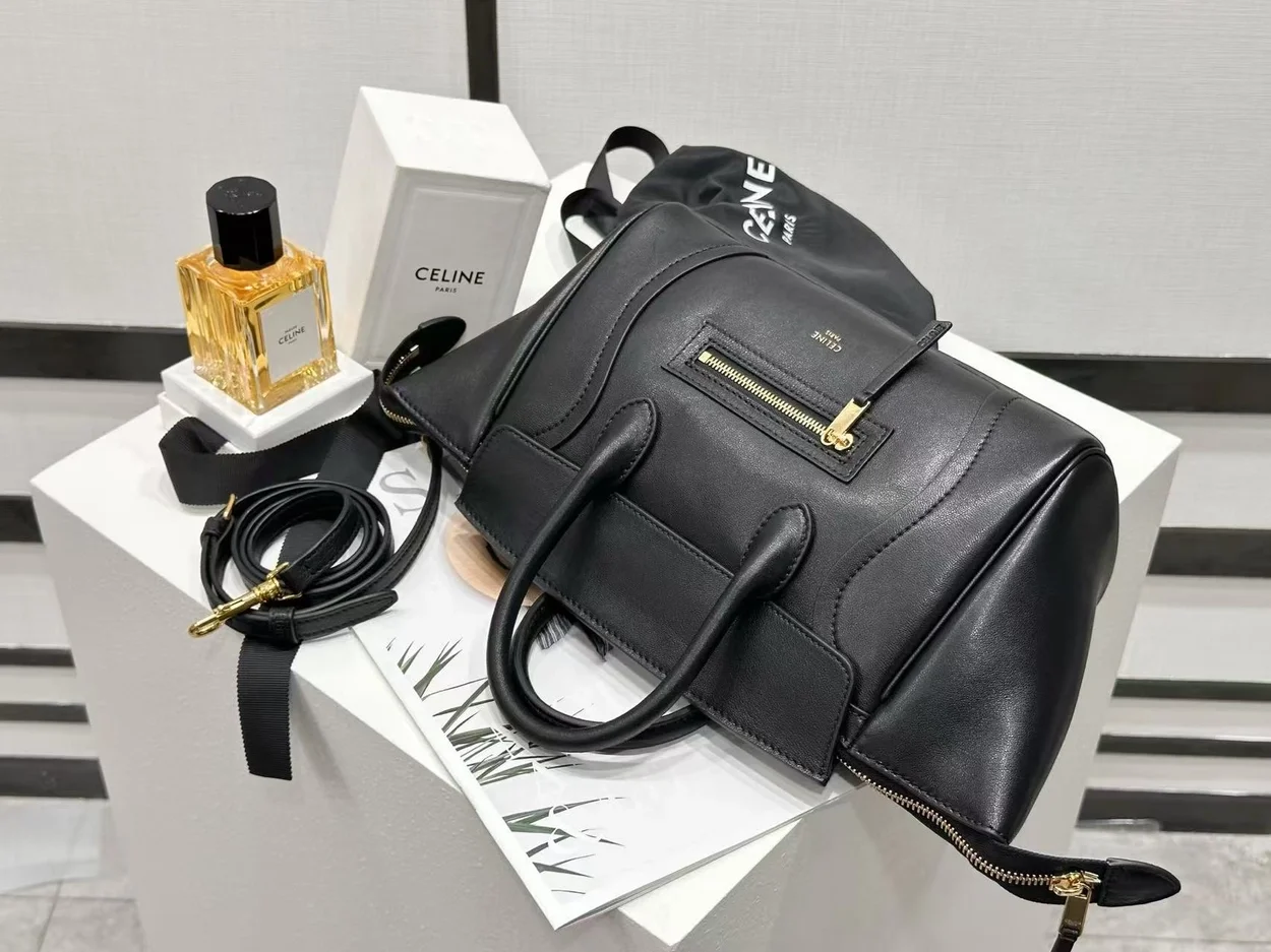 셀린느 스몰 뉴 러기지 셔플 샤이니 램스킨 블랙