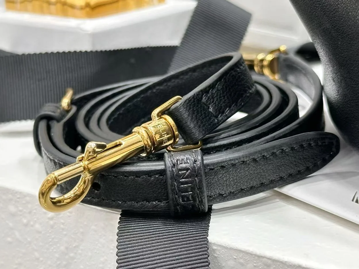 셀린느 스몰 뉴 러기지 셔플 샤이니 램스킨 블랙