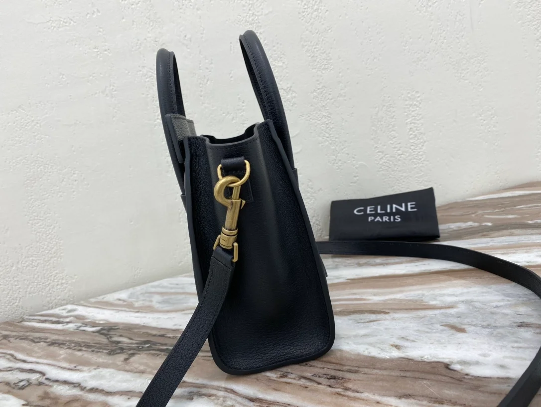 셀린느 나노 러기지백 드럼 카프스킨 골드블랙