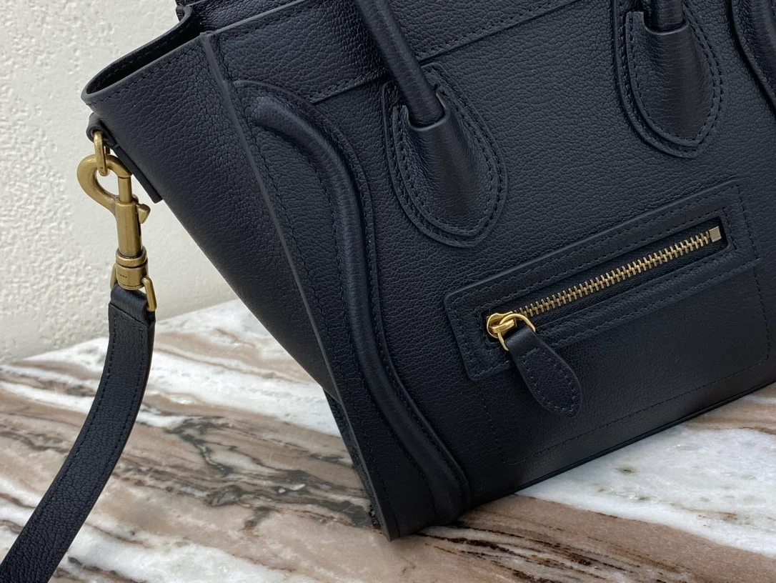 셀린느 나노 러기지백 드럼 카프스킨 골드블랙