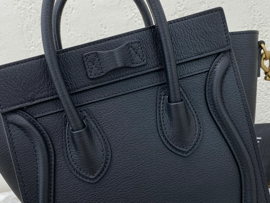 셀린느 나노 러기지백 드럼 카프스킨 골드블랙