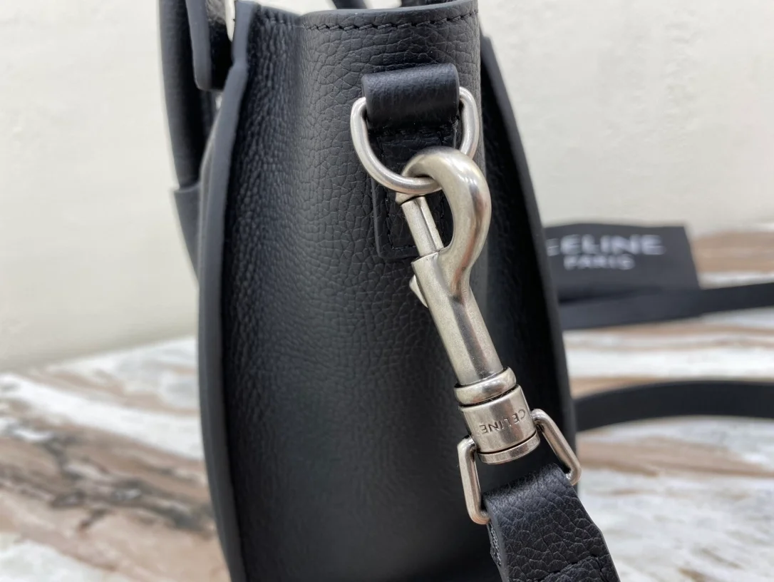 셀린느 나노 러기지백 드럼 카프스킨 실버블랙