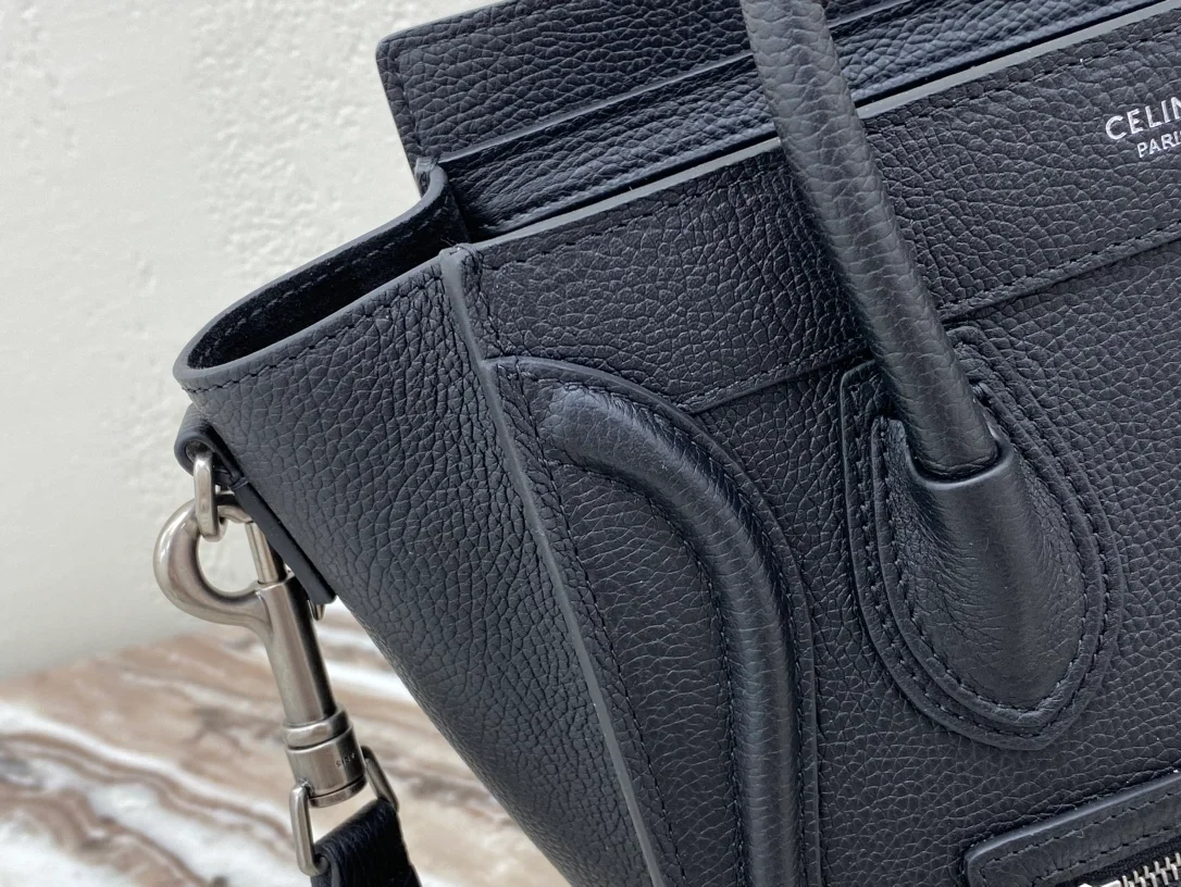 셀린느 나노 러기지백 드럼 카프스킨 실버블랙