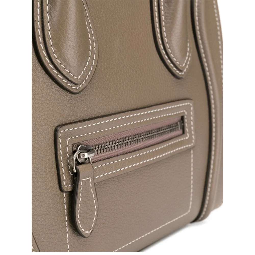 셀린느 나노 러기지백 드럼 카프스킨 실버갈렛