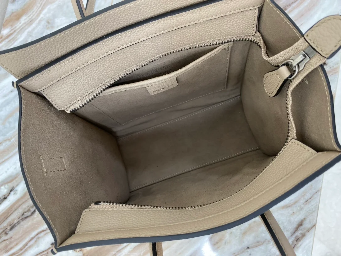 셀린느 나노 러기지백 드럼 카프스킨 실버갈렛