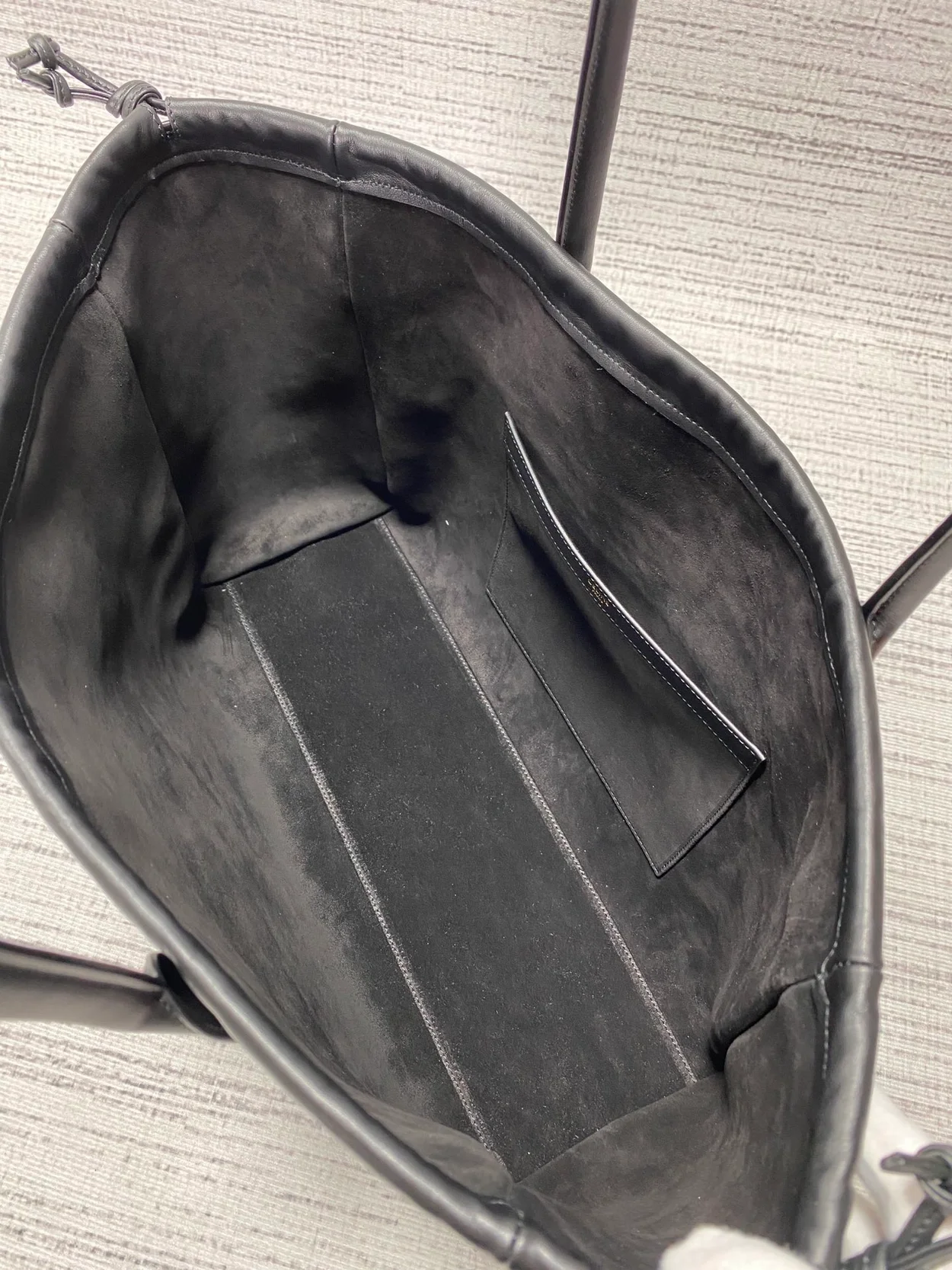 셀린느 드로우스트링 카바스 백 블랙