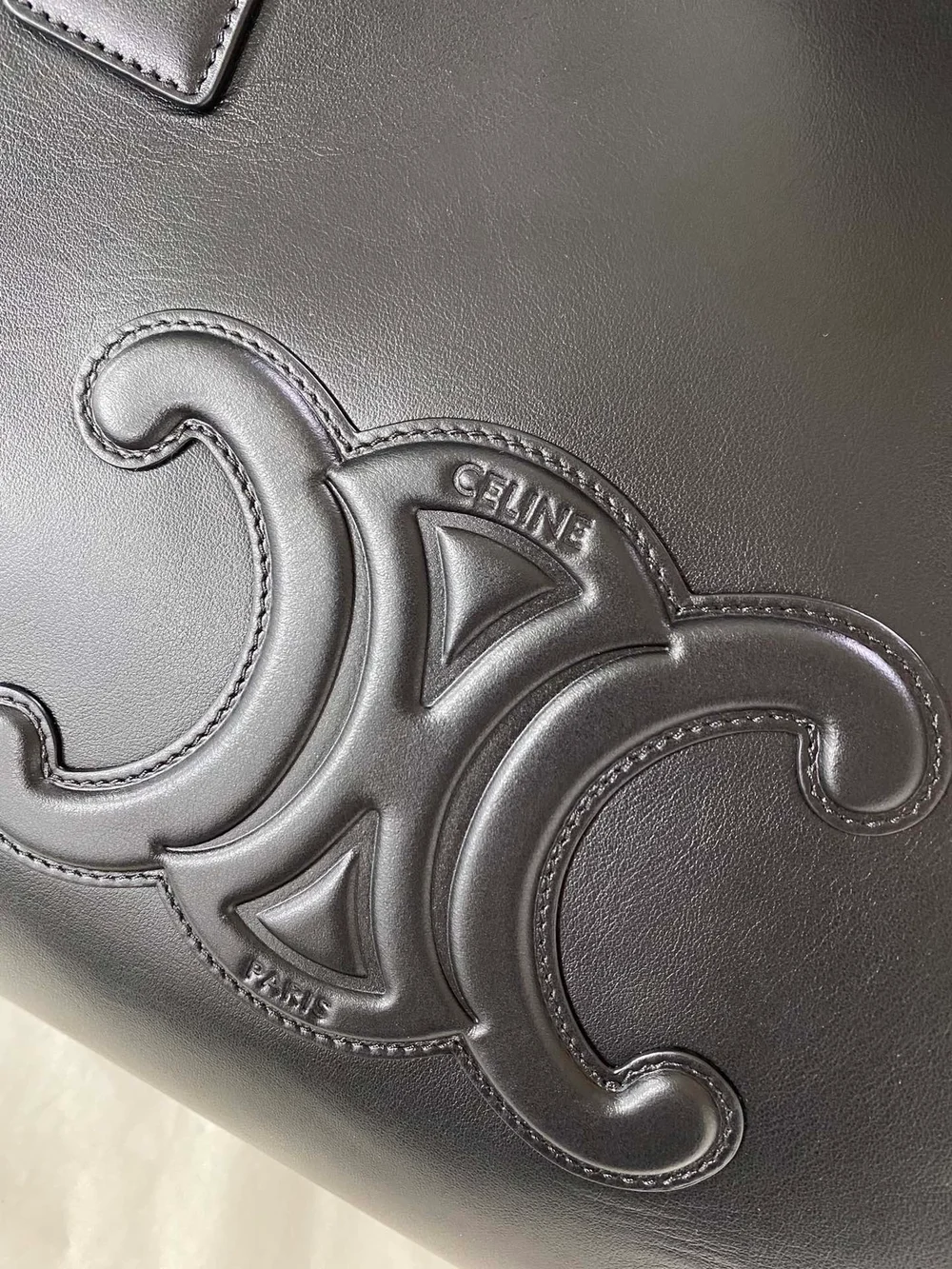 셀린느 드로우스트링 카바스 백 블랙