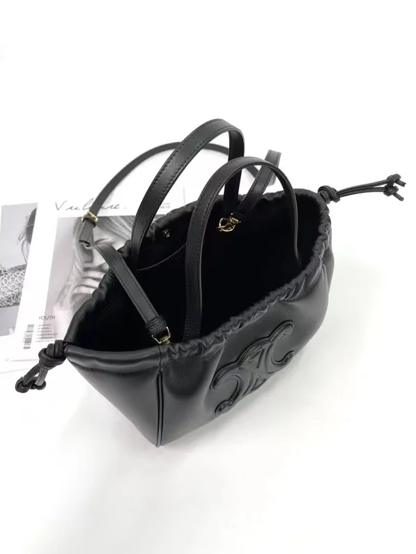 셀린느 드로우스트링 카바스 스몰 백 블랙