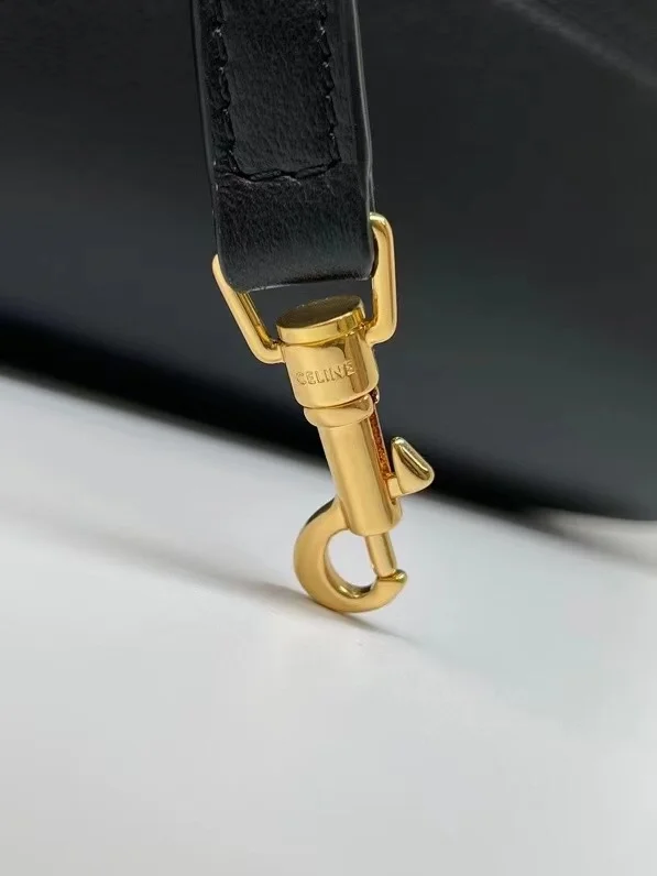 셀린느 드로우스트링 카바스 스몰 백 블랙