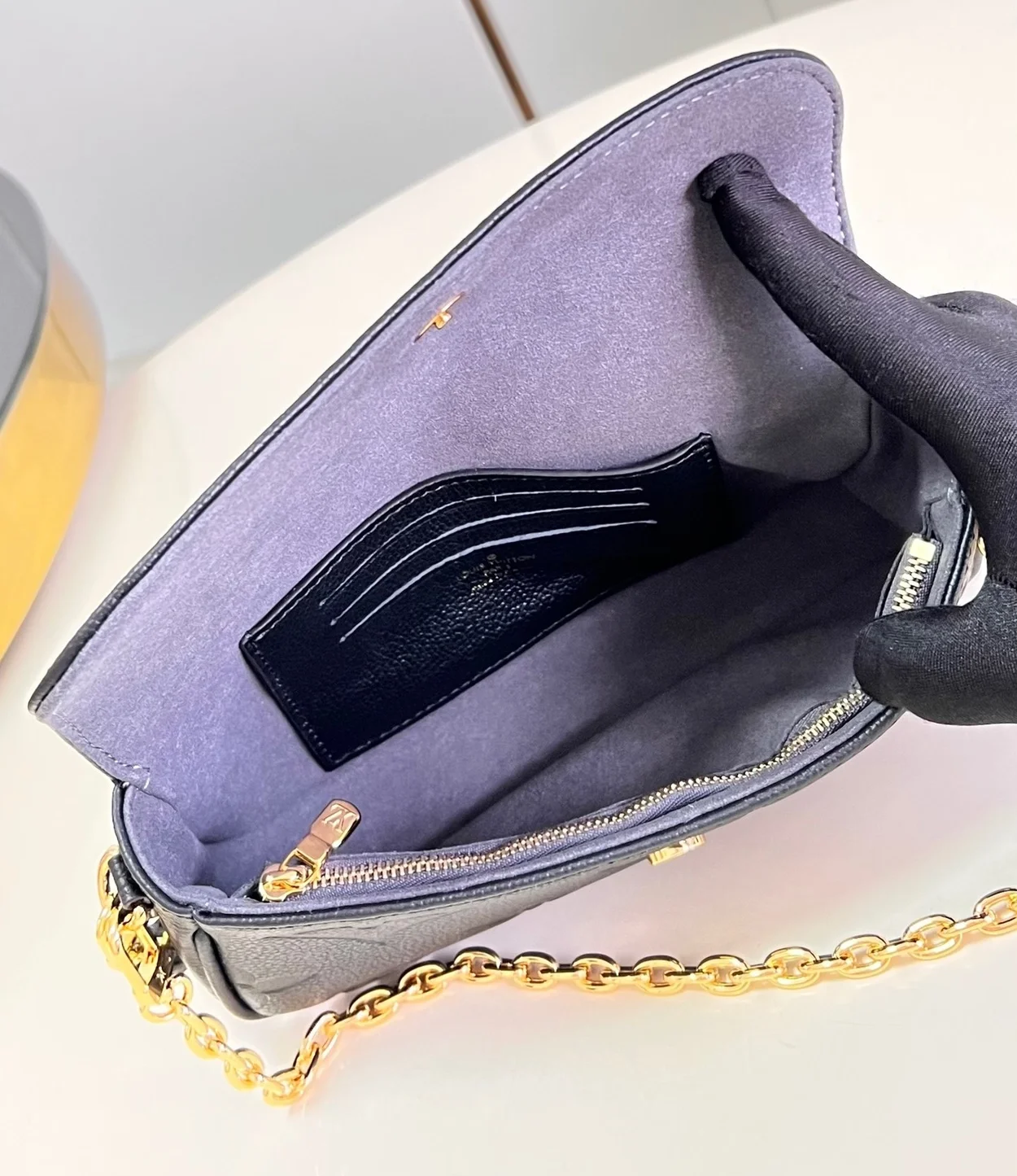 루이비통 아이비 체인 지갑 M82154