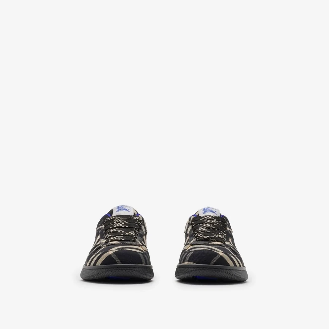 버버리 체크 테라스 스니커즈 블랙 체크