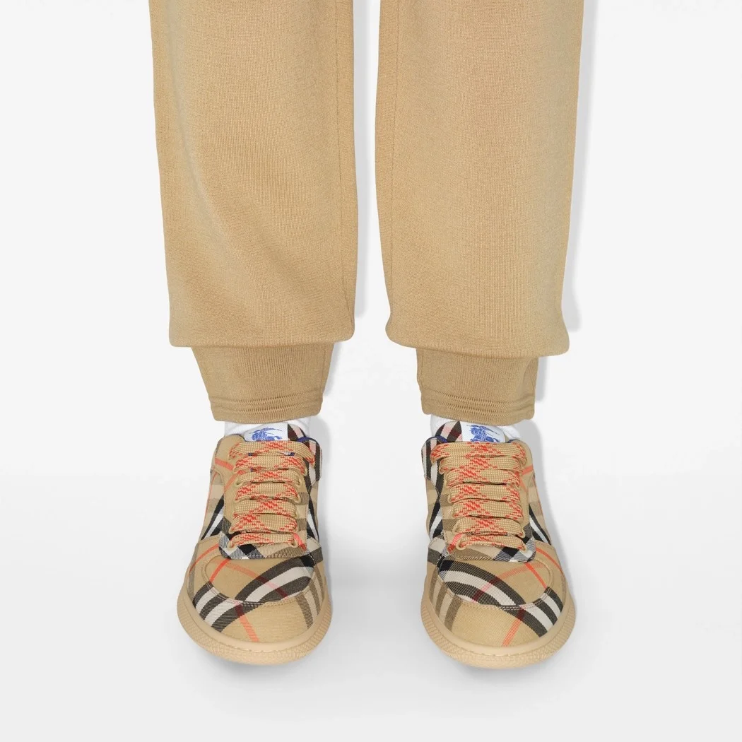 버버리 체크 테라스 스니커즈 샌드