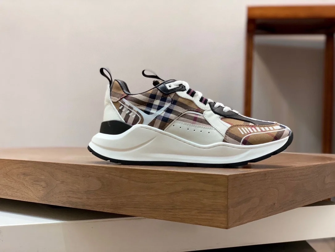 버버리 체크 코튼 레더 스니커즈