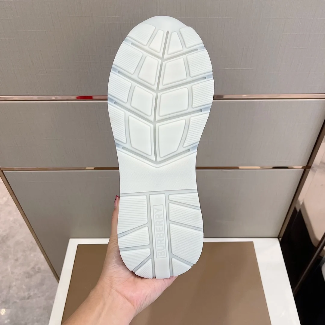 버버리 체크 버치 브라운 스니커즈