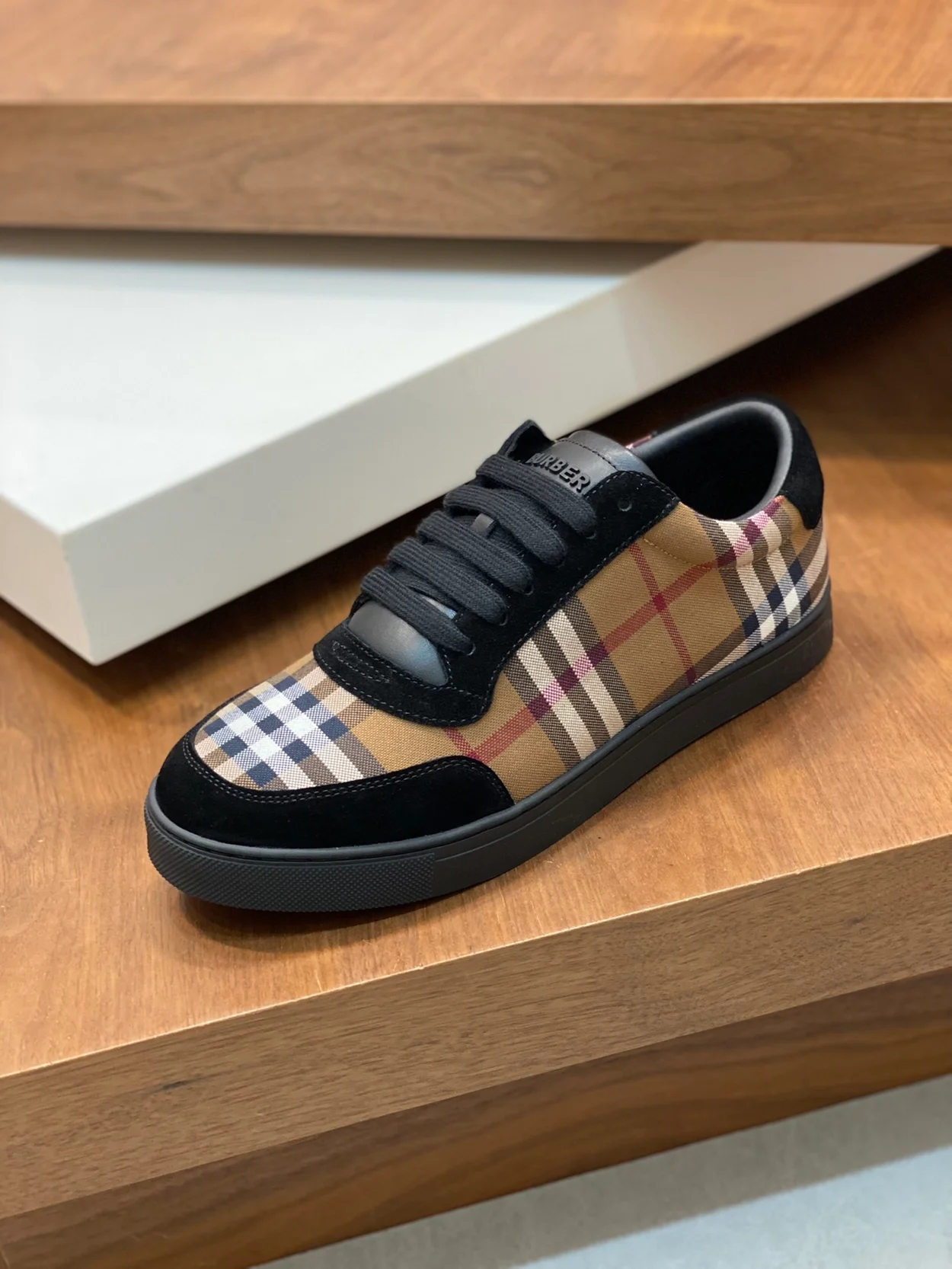버버리 체크 코튼 스웨이드 스니커즈