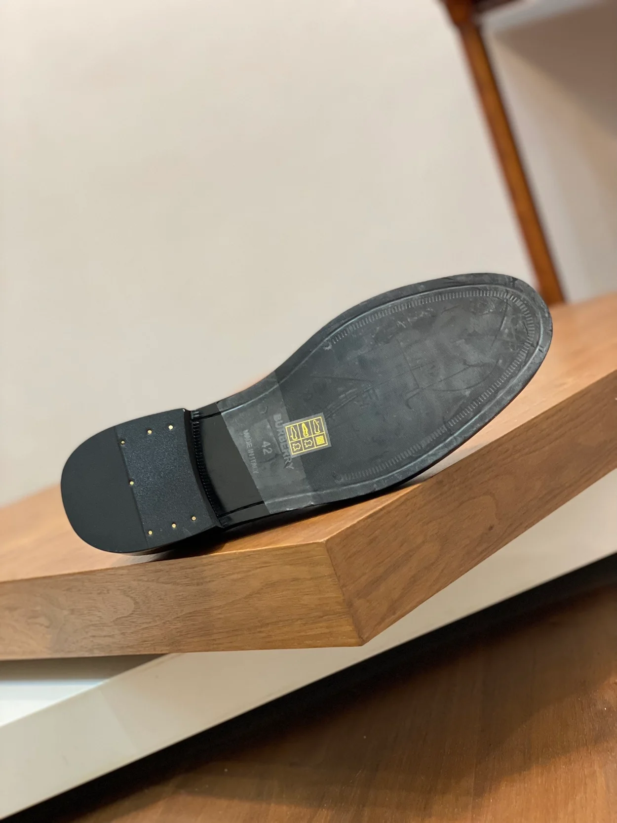 버버리 체크 더비 로퍼