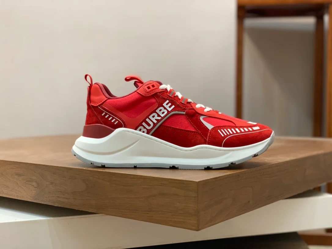 버버리 레더 앤 체크 스니커즈 레드