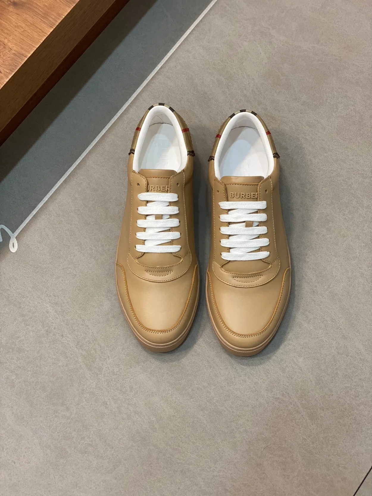버버리 아카이브 베이지 코튼 스니커즈