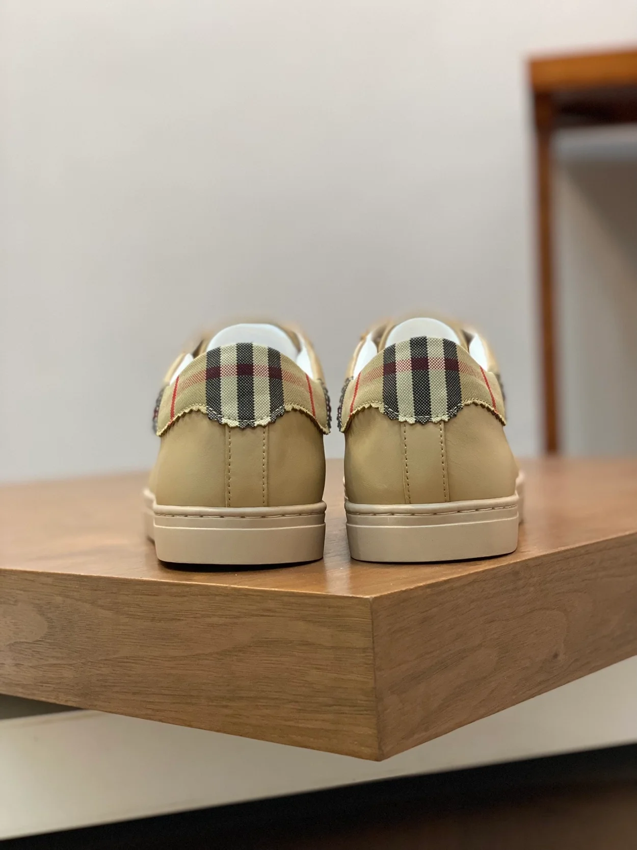 버버리 아카이브 베이지 코튼 스니커즈