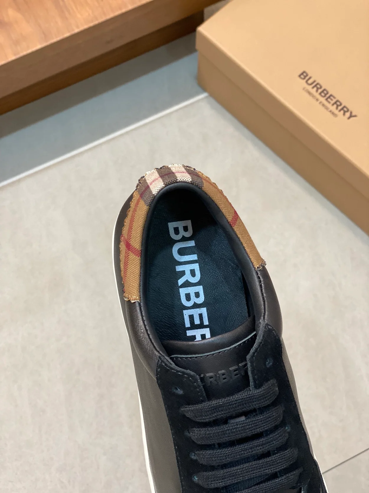 버버리 빈티지 레더 체크 코튼 스니커즈