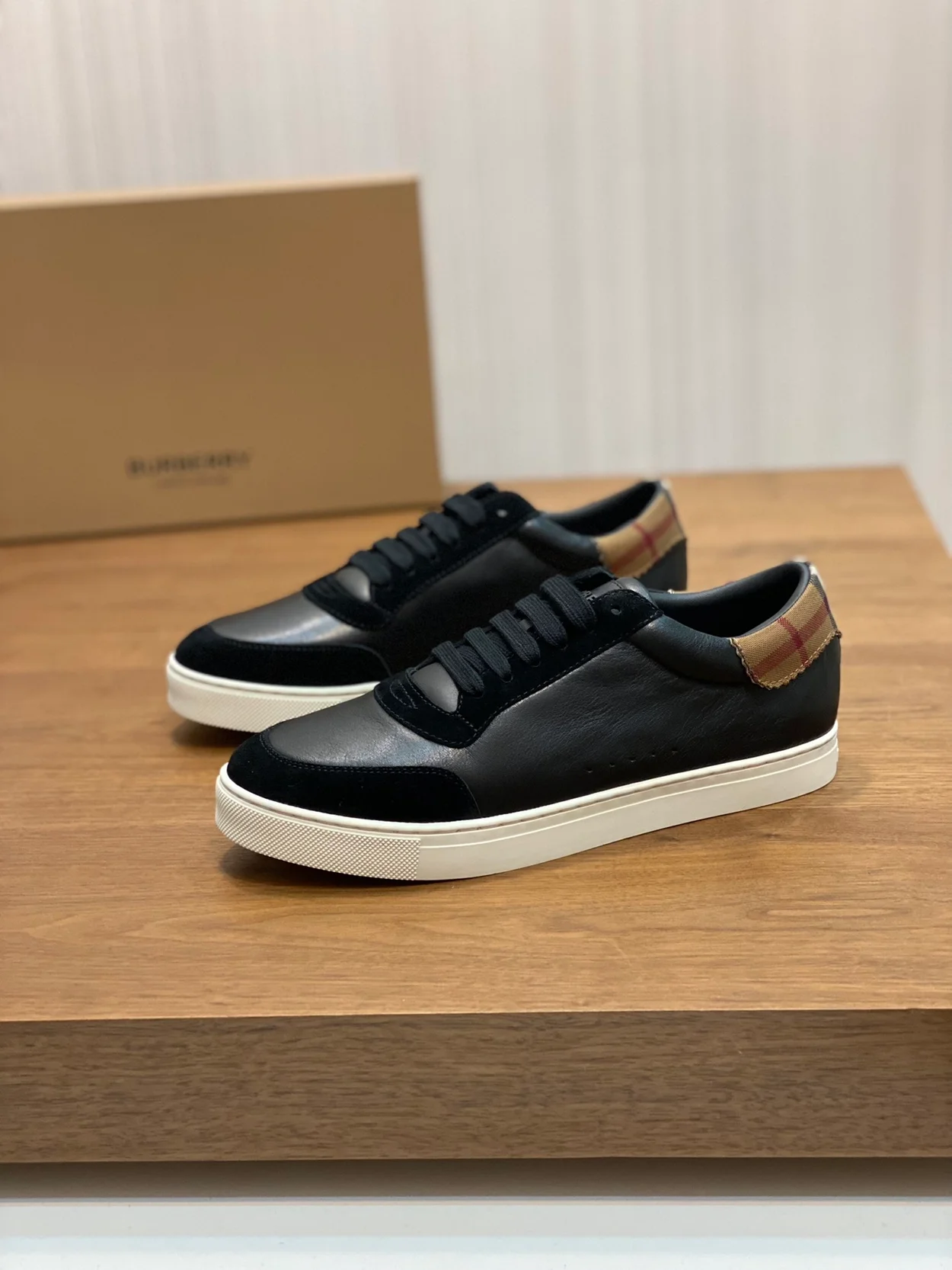 버버리 빈티지 레더 체크 코튼 스니커즈