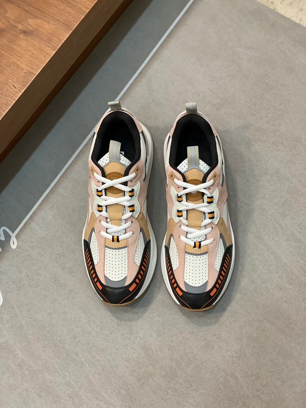 버버리 sean 로우 청키 스니커즈