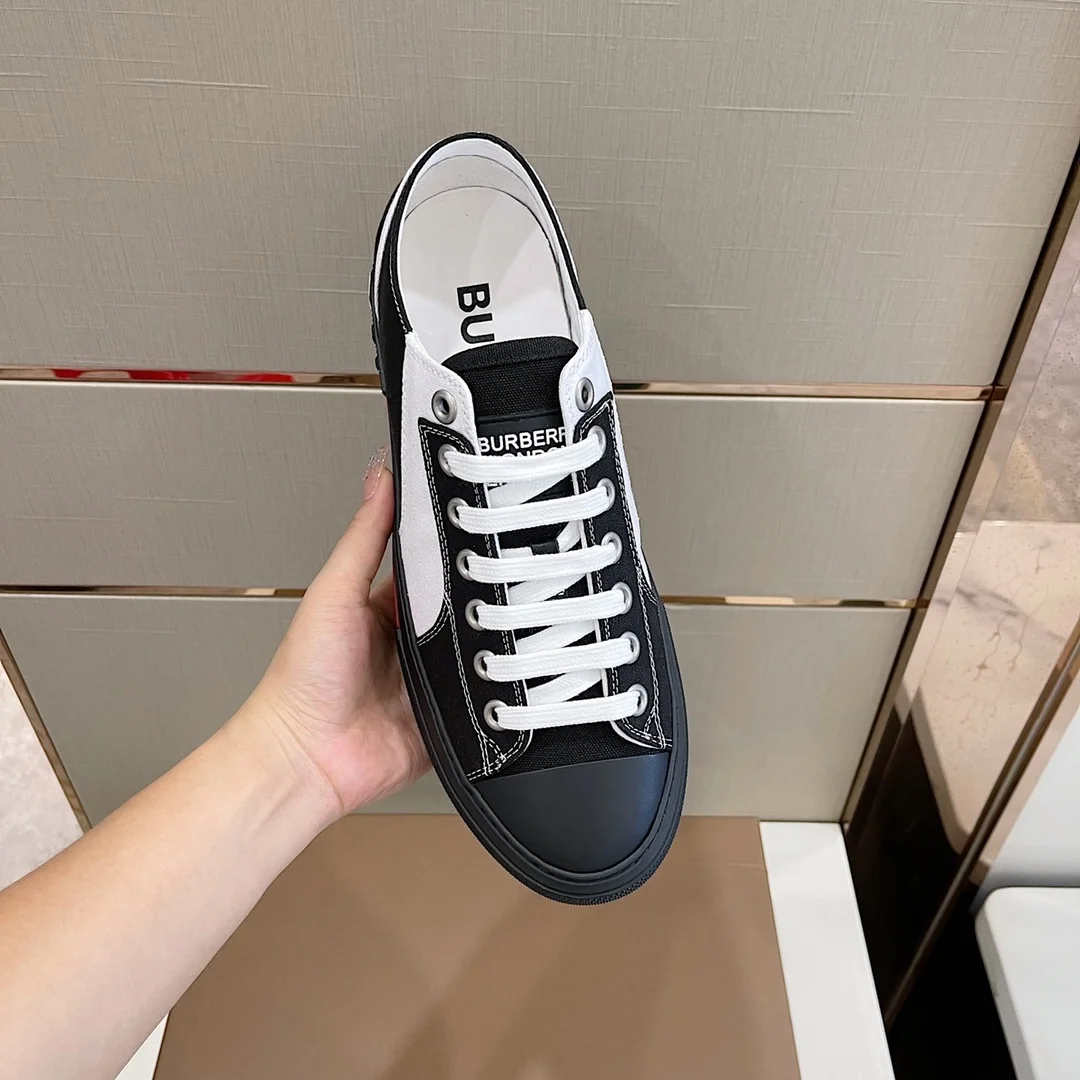 버버리 컬러블럭 로우탑 스니커즈