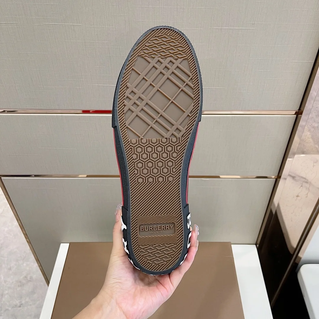 버버리 컬러블럭 로우탑 스니커즈