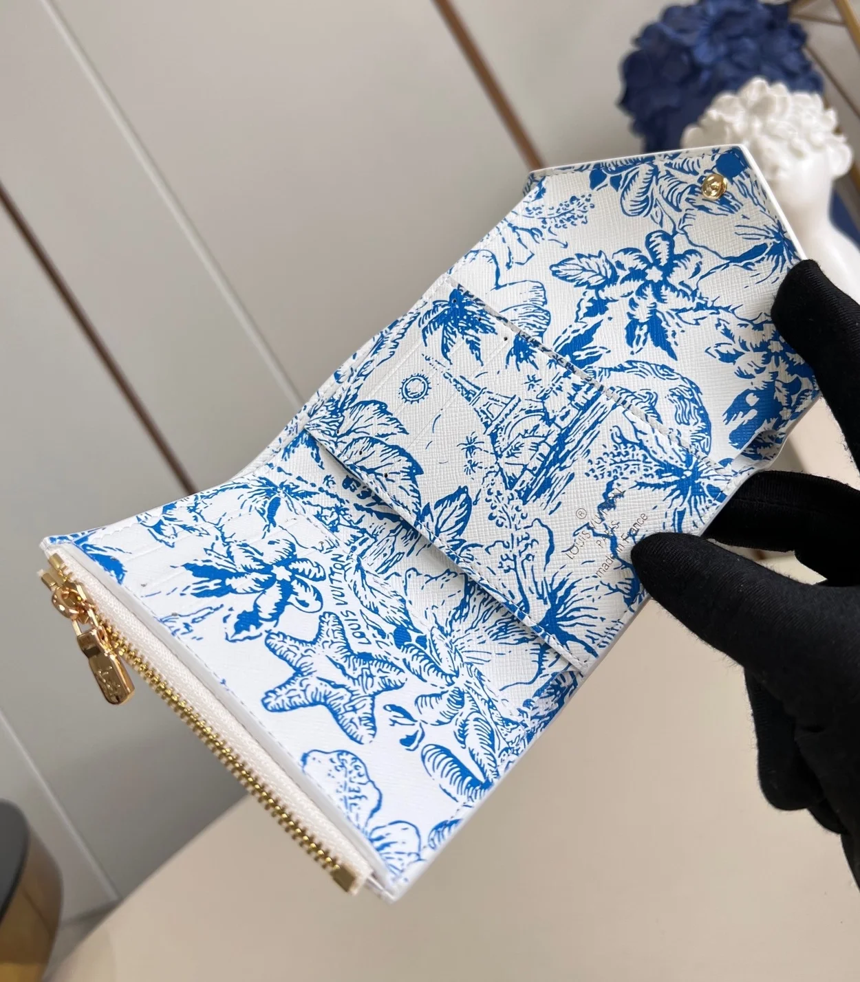 루이비통 빅토린 월릿 M83623