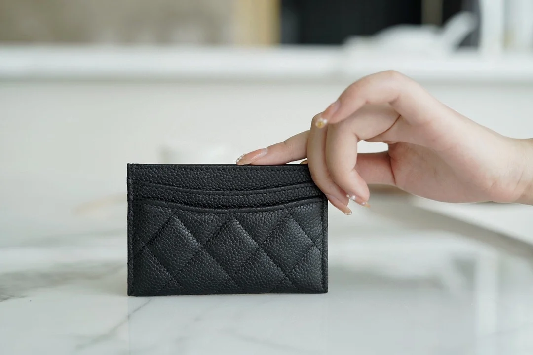 샤넬 클래식 카드 홀더 블랙 실버