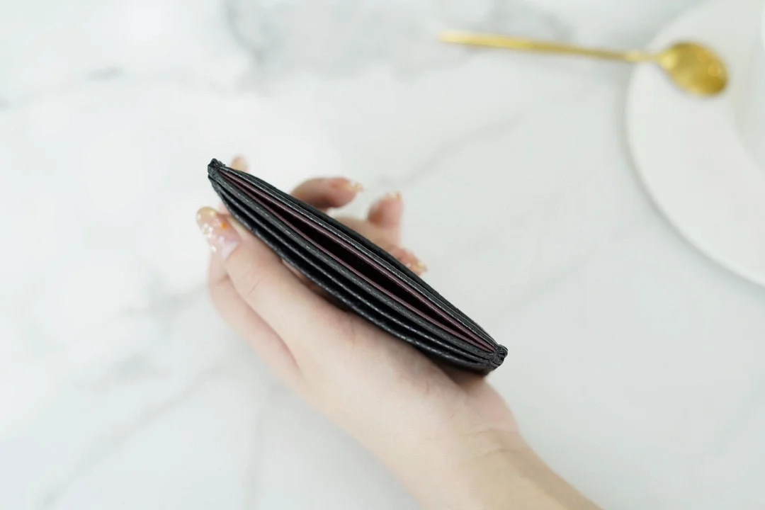 샤넬 클래식 카드 홀더 블랙 실버