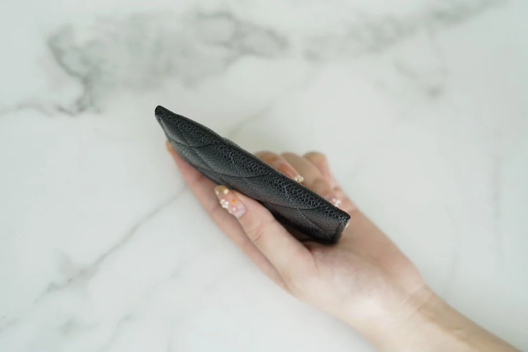 샤넬 클래식 카드 홀더 블랙 실버