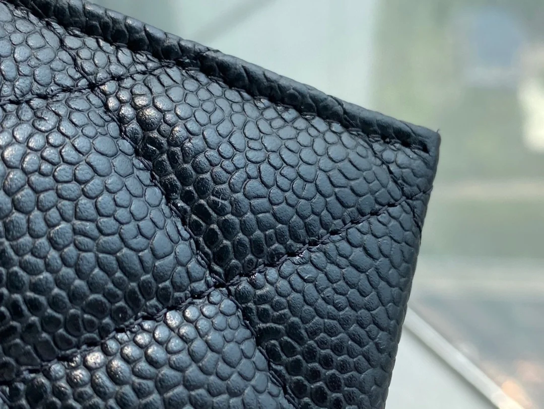 샤넬 클래식 카드 홀더 블랙 실버